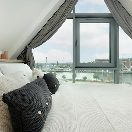 Wielka Odrzańska 317- Riverview Apartament *