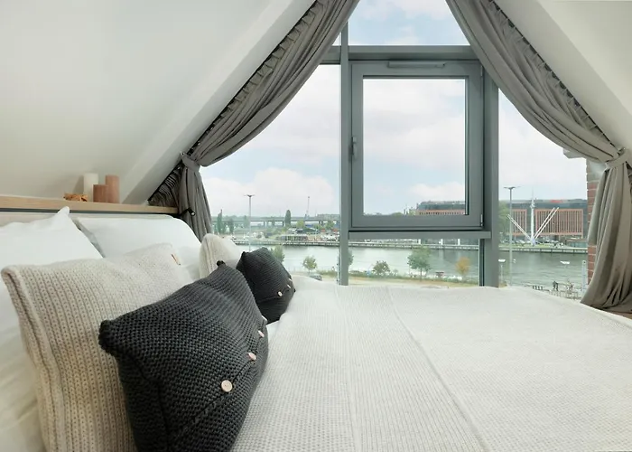 Wielka Odrzanska 317- Riverview Apartment *